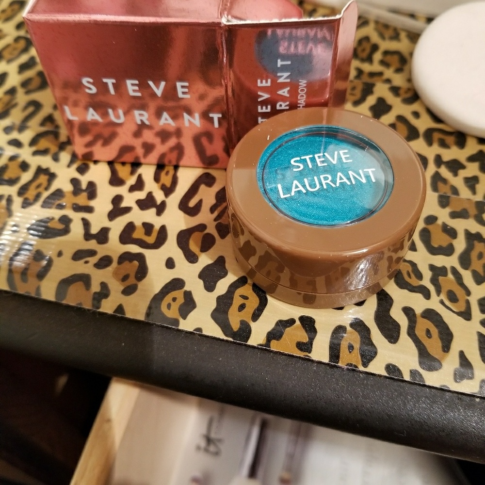 Steve laurant eye shadow